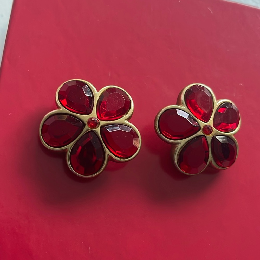 Vintage 80s clip earrings